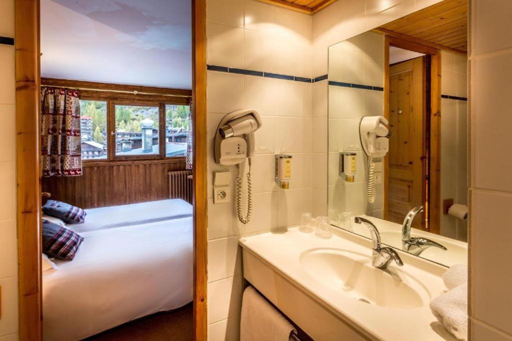 Les Cretes Blanches Hotel Val d'Isere Bagian luar foto