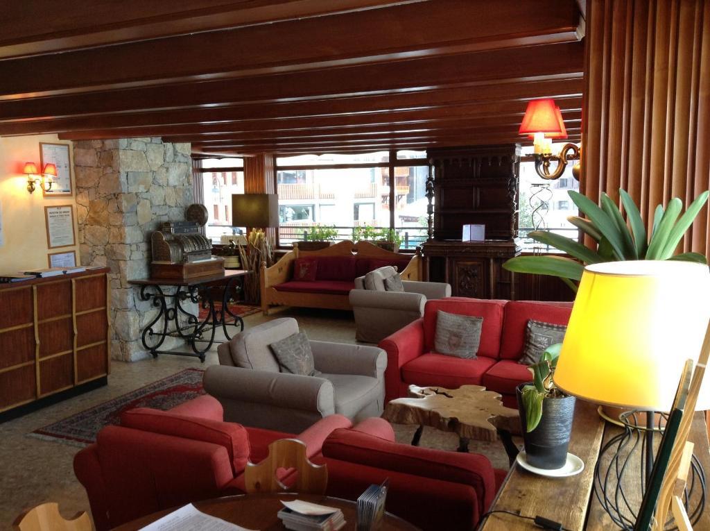 Les Cretes Blanches Hotel Val d'Isere Bagian luar foto